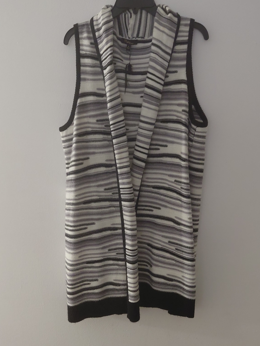 Cupio Women's Striped Cardigan Vest in Gray & White - Picture 4 of 8